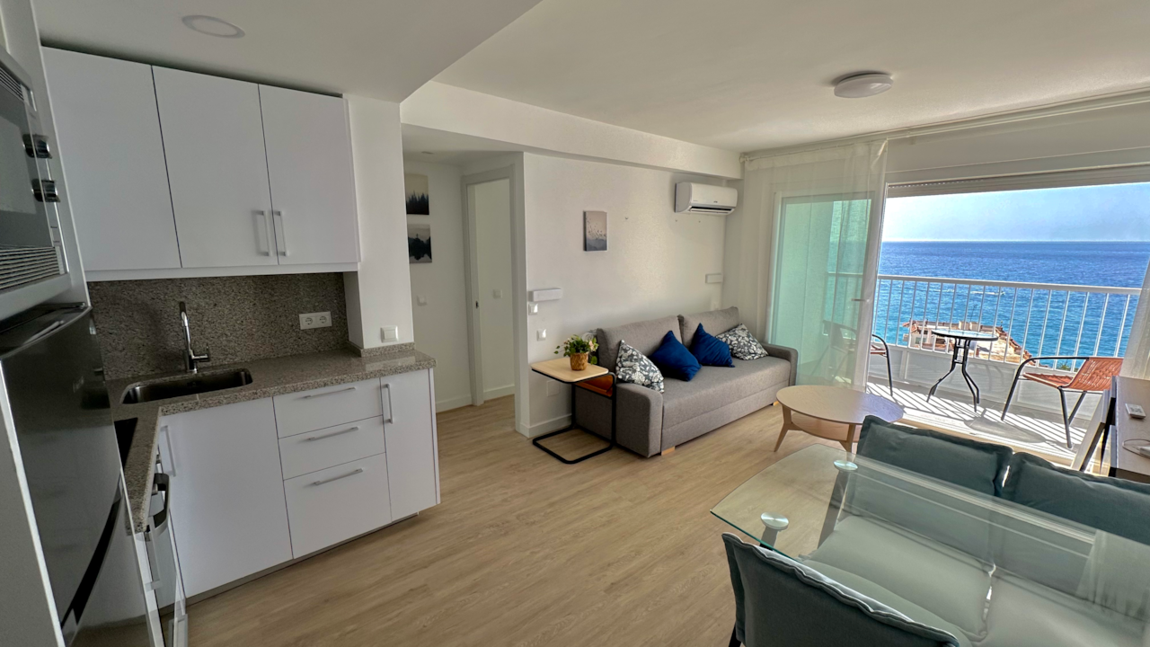 Kitchen with sea views, holiday apartment in Nerja