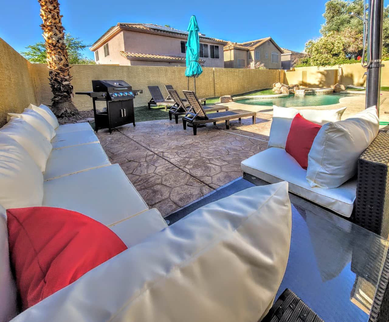 Exterior Cushion POV