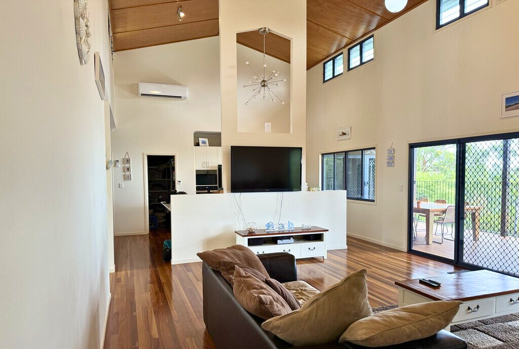 Open plan living lounge room tv Open plan living lounge room tv