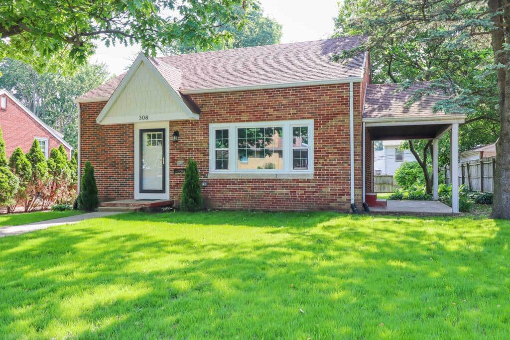 Magnificent property for rental in the heart of Champaign Magnificent property for rental in the heart of Champaign