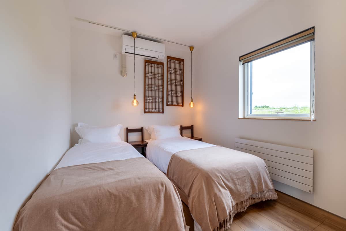 茜Akane 2-bedroom suite - choose your bed configuration between queen or singles and enjoy a good nights sleep on our high thread count sheets