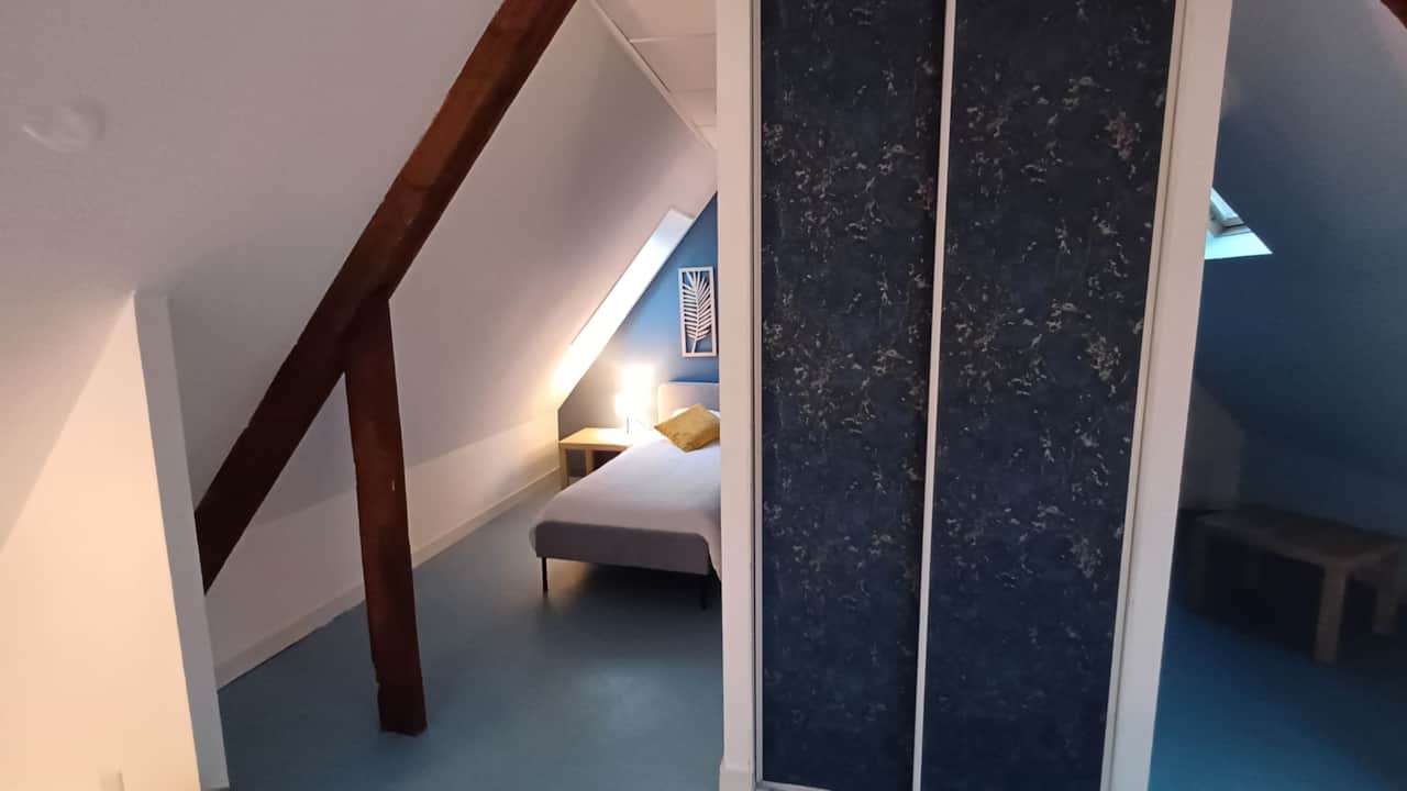 Chambre 1 (2 lits 1 personne)