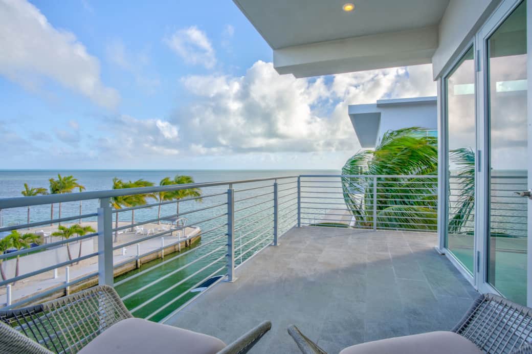 Lounge and relax with a magnificent view Lounge and relax with a magnificent view