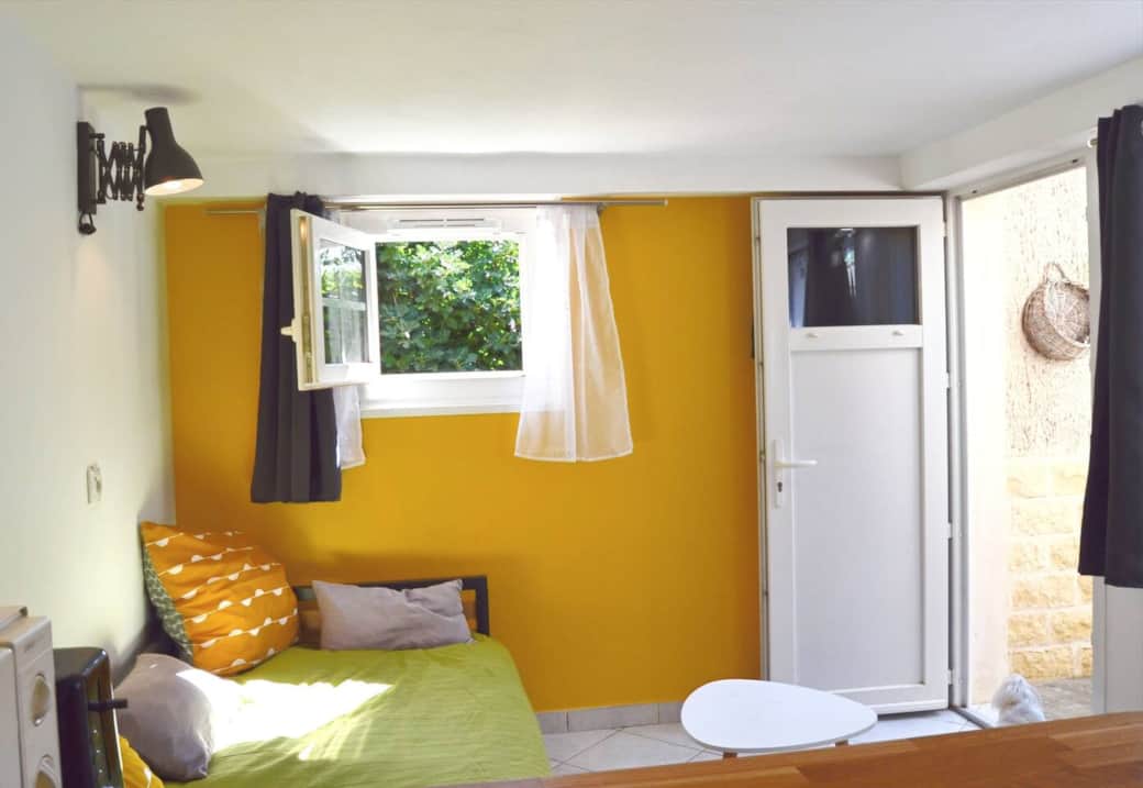 Coin salon donnant sur jardin Coin salon donnant sur jardin