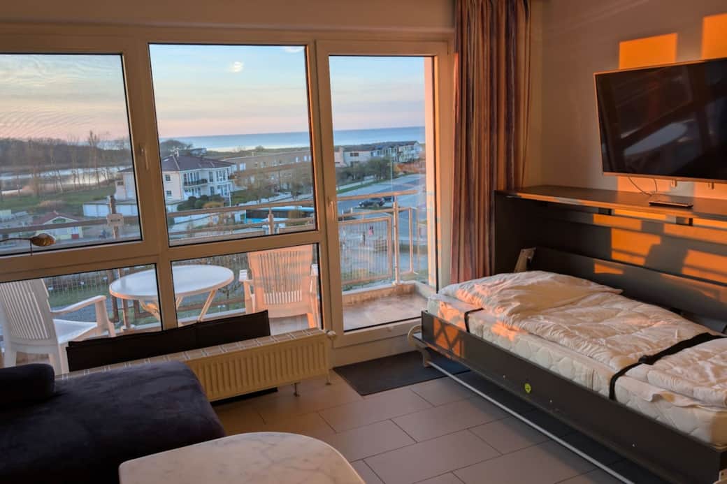 Łóżko Murphy'ego w salonie