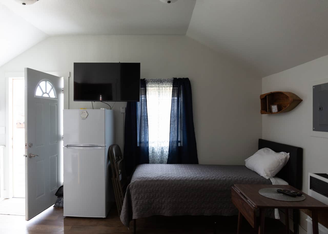 Cabin13 E