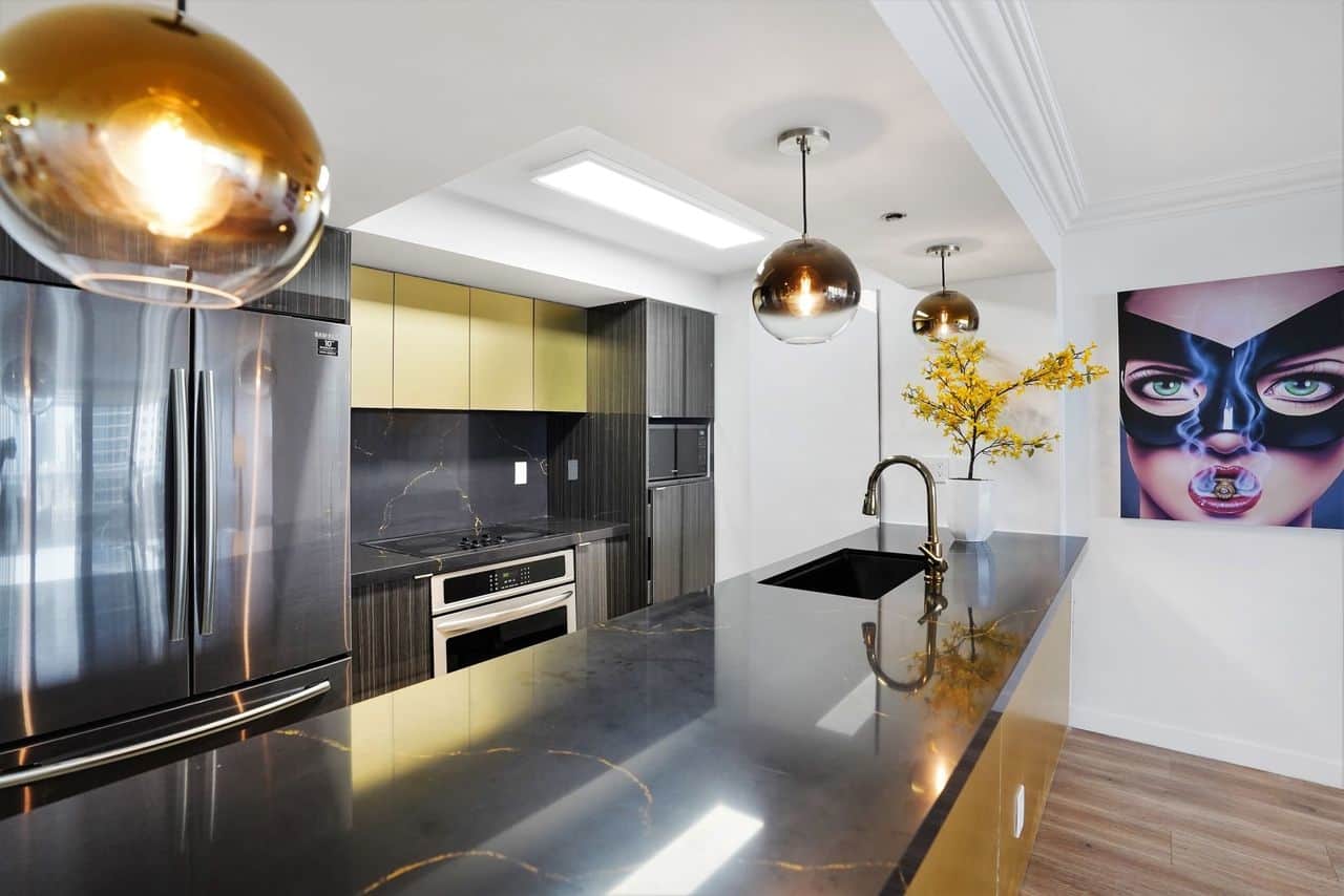Magic City! (4 bedroom condo)