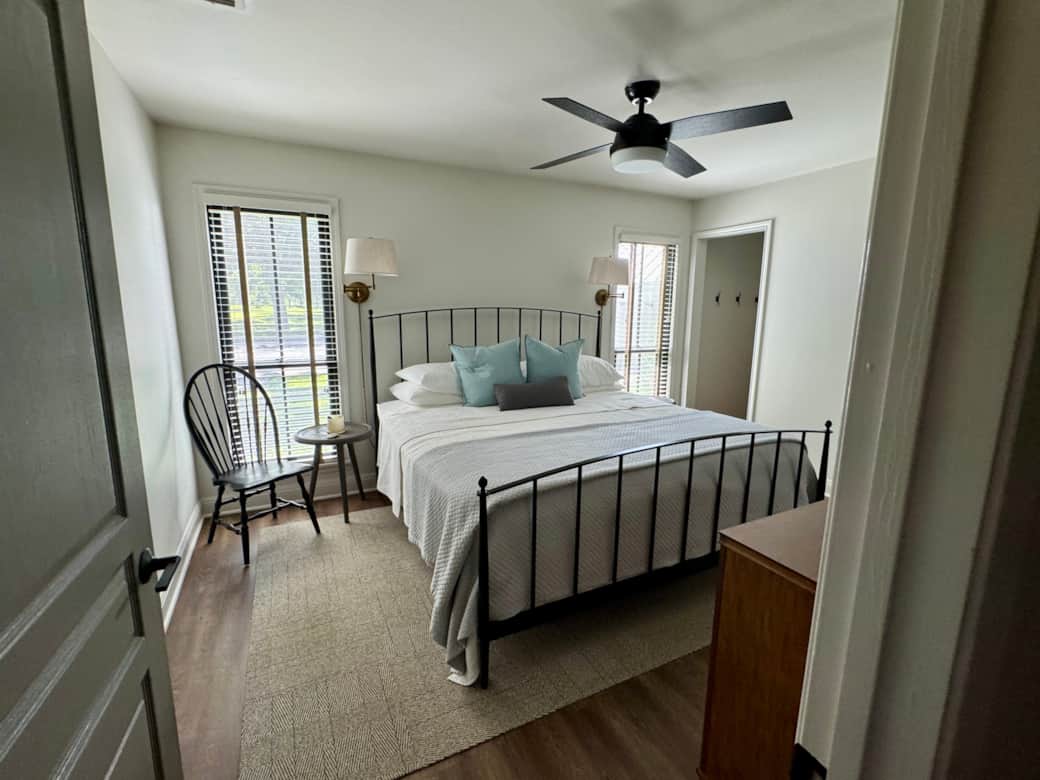 Guest bedroom