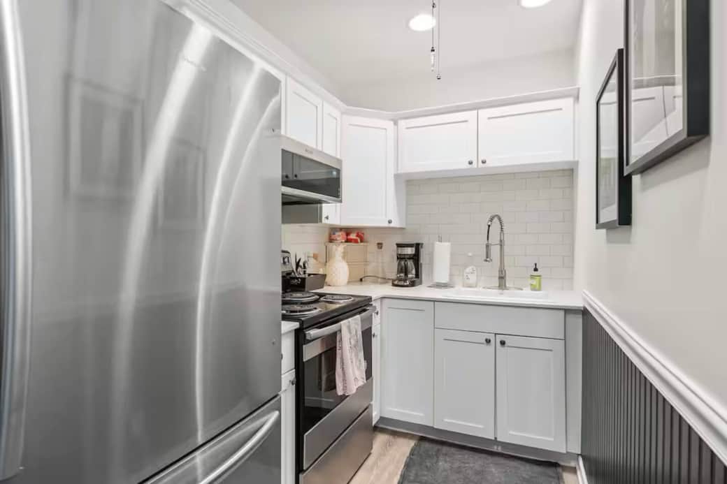 Full Kitchen Full Kitchen