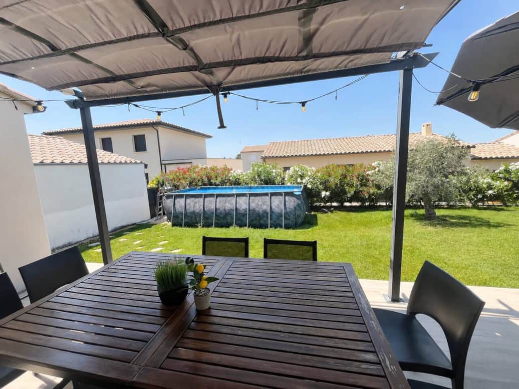 Jardin, piscine, coin repas Jardin, piscine, coin repas