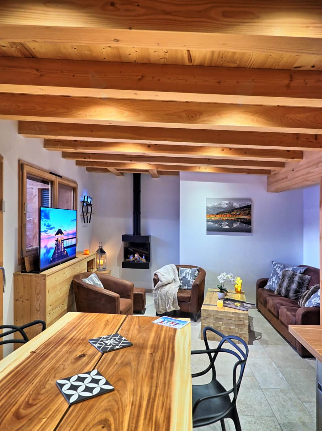 Fireplace & smart tv 