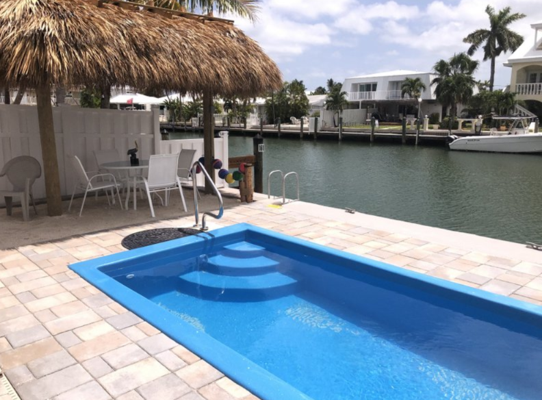 Tiki Splash Pool