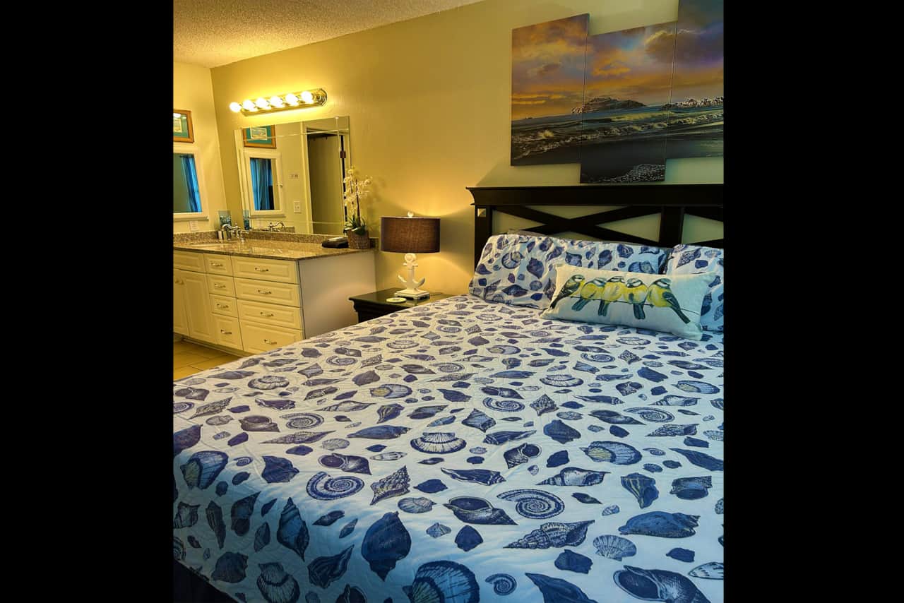 Perdido Sun Resort Unit 1012 Master Bedroom with Bathroom