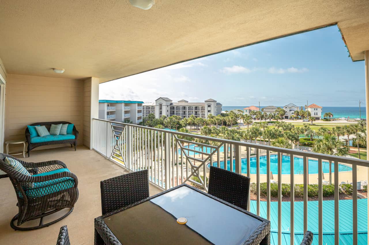 Outdoor dining space