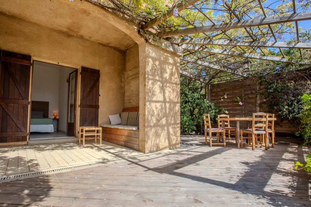 Terrasse sous treille