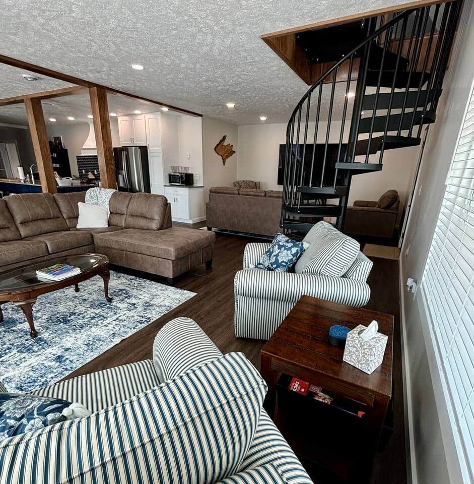 Open concept main floor 