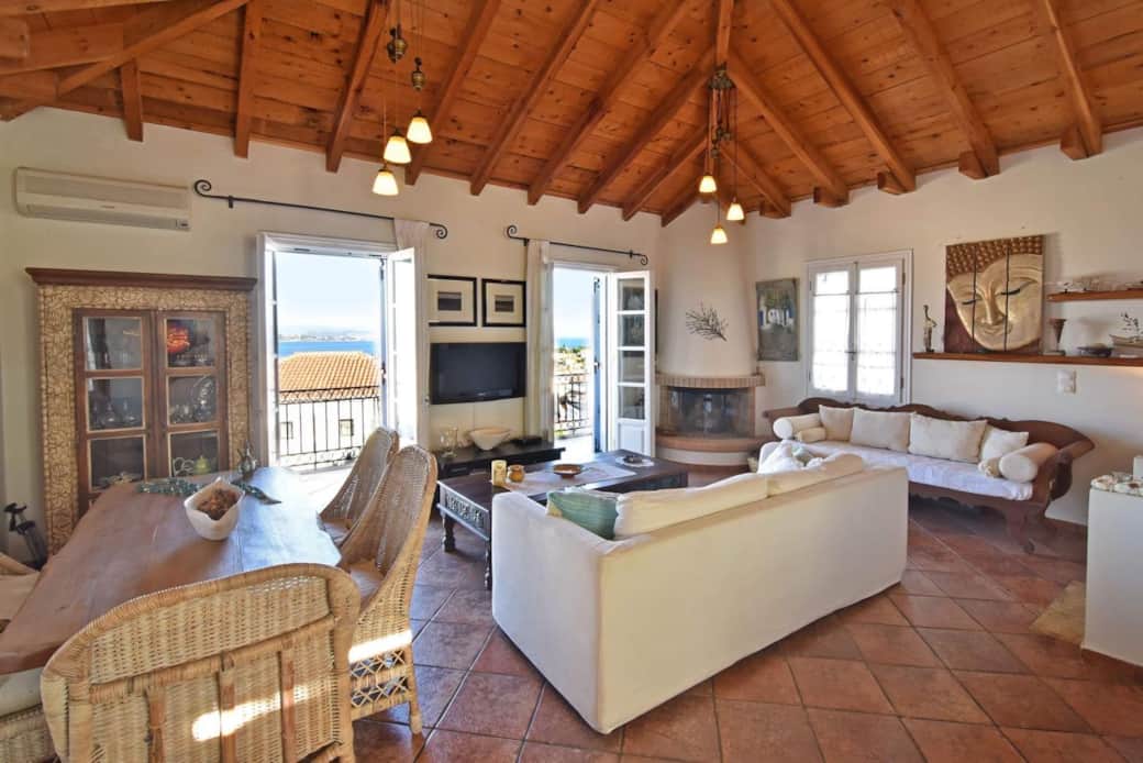 Living room - 2nd floor