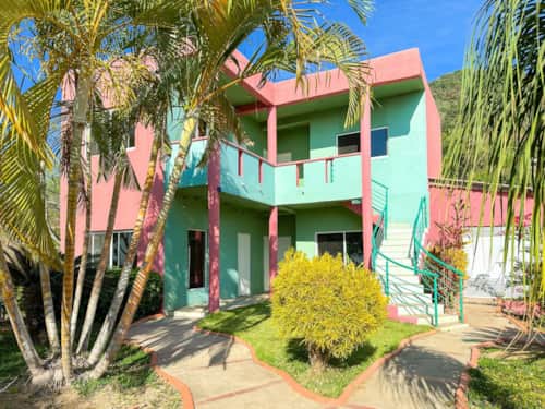 Los Cuartos, el edificio de recámaras de dos pisos en Cerrito Encantado