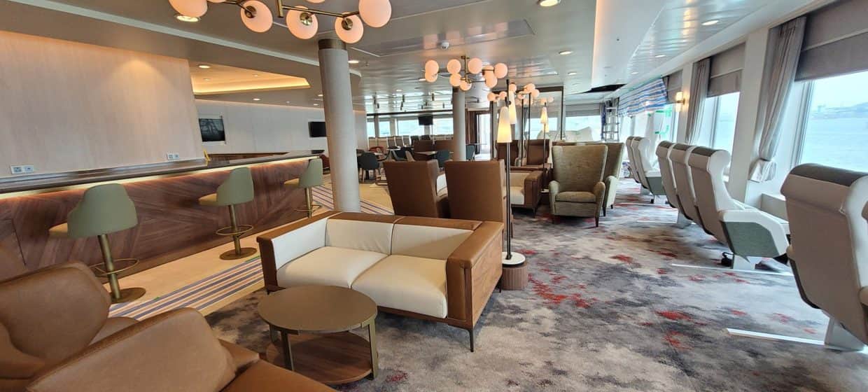 Lounge of Manxman (credit: Steam Packet Company)