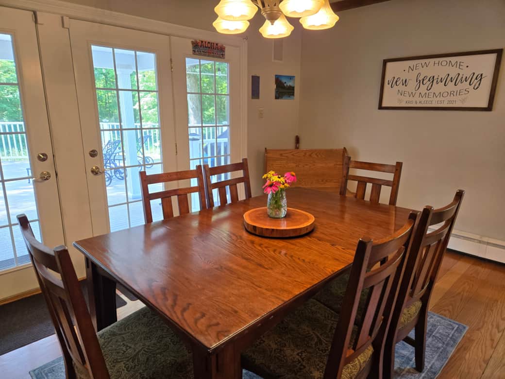 Dining table with extra leaves for larger parties Dining table with extra leaves for larger parties