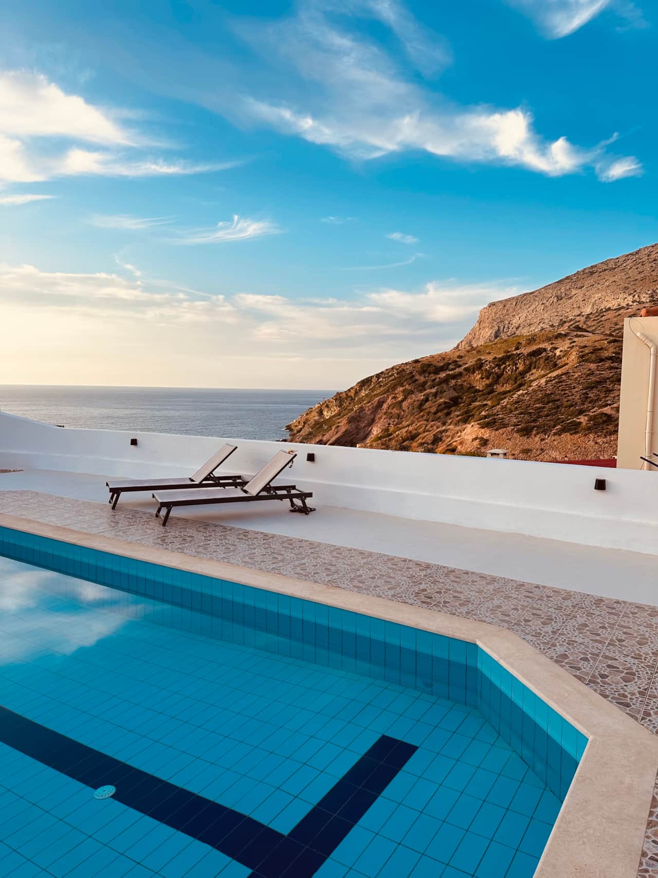 Pool mit Meerblick
