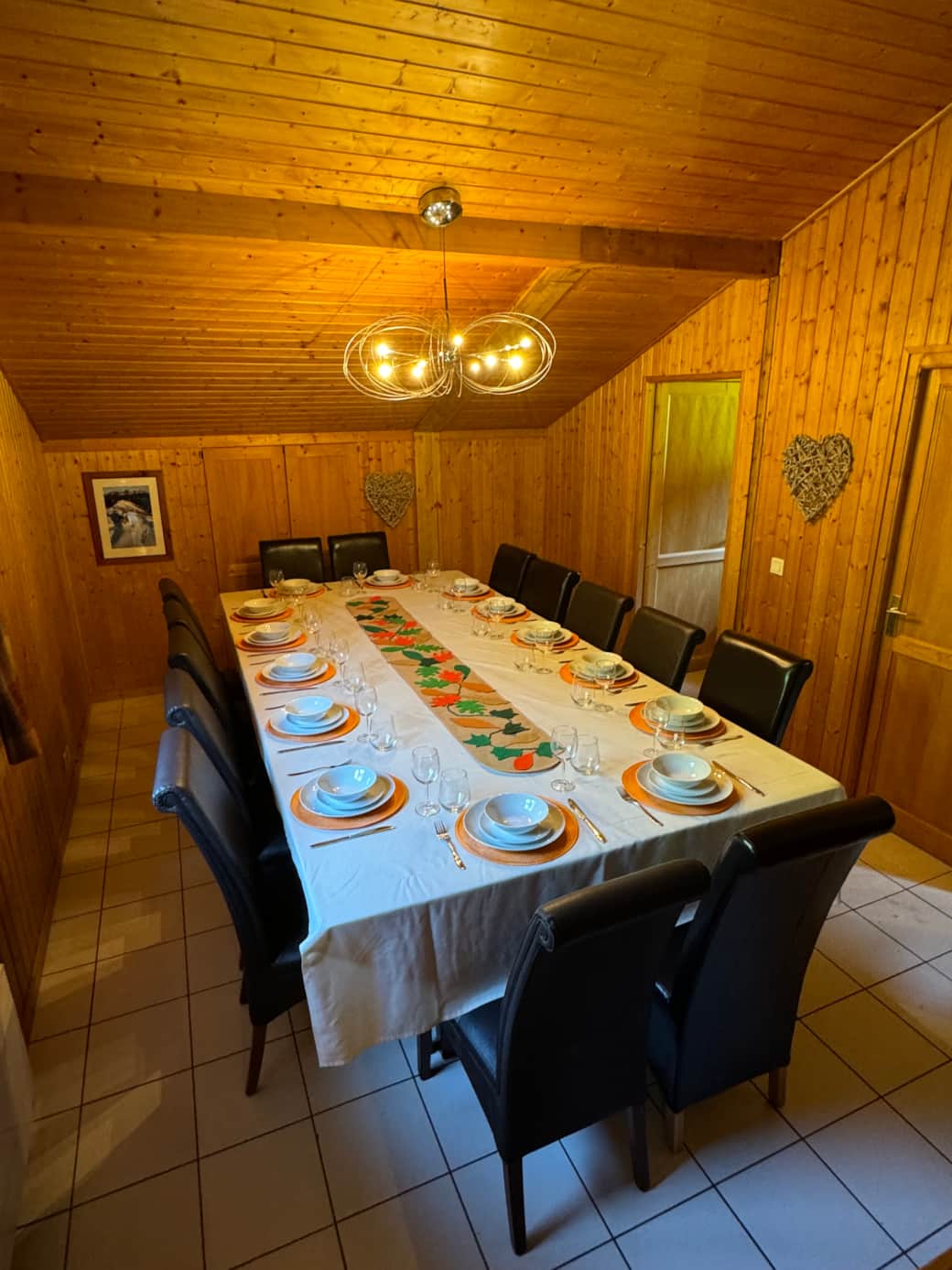 Dining room seats 14