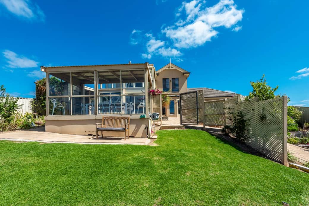 Backyard - plenty of lawn to enjoy!