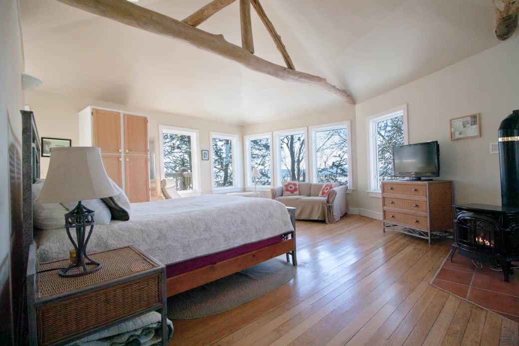 Red Tail Cottage