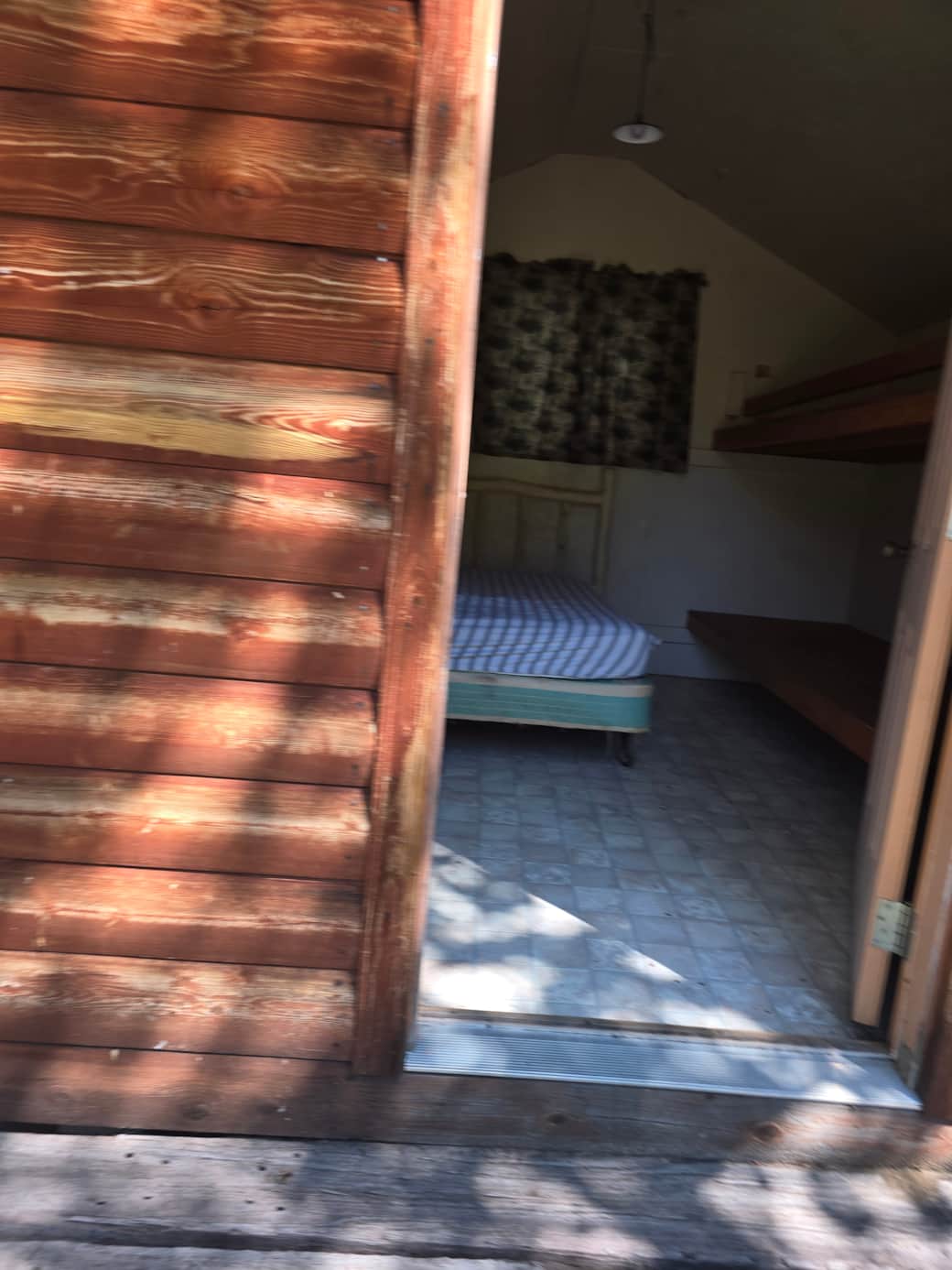 Sleeping cabin peak inside