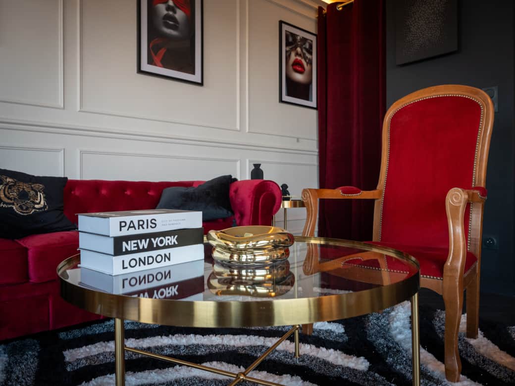 Love horizons room salon romantique vue ville nuit hauteur rennes centre voltaire fauteuils