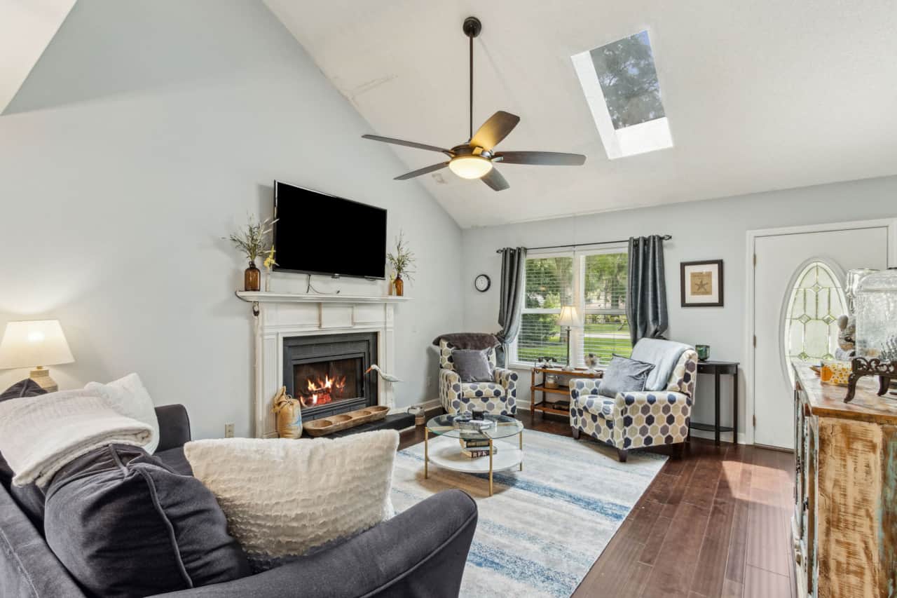 1716 Blue Heron - Living Area 2