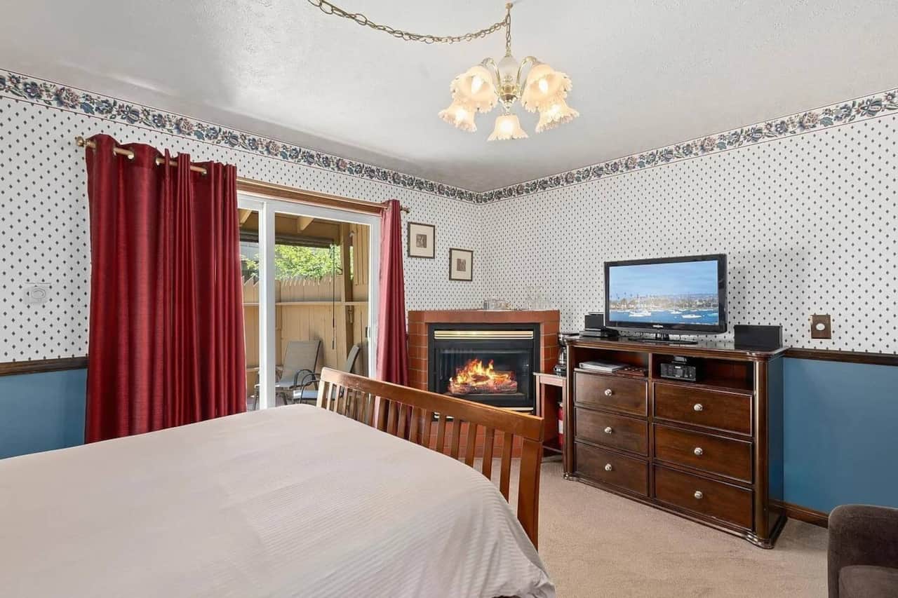 Queen Bed