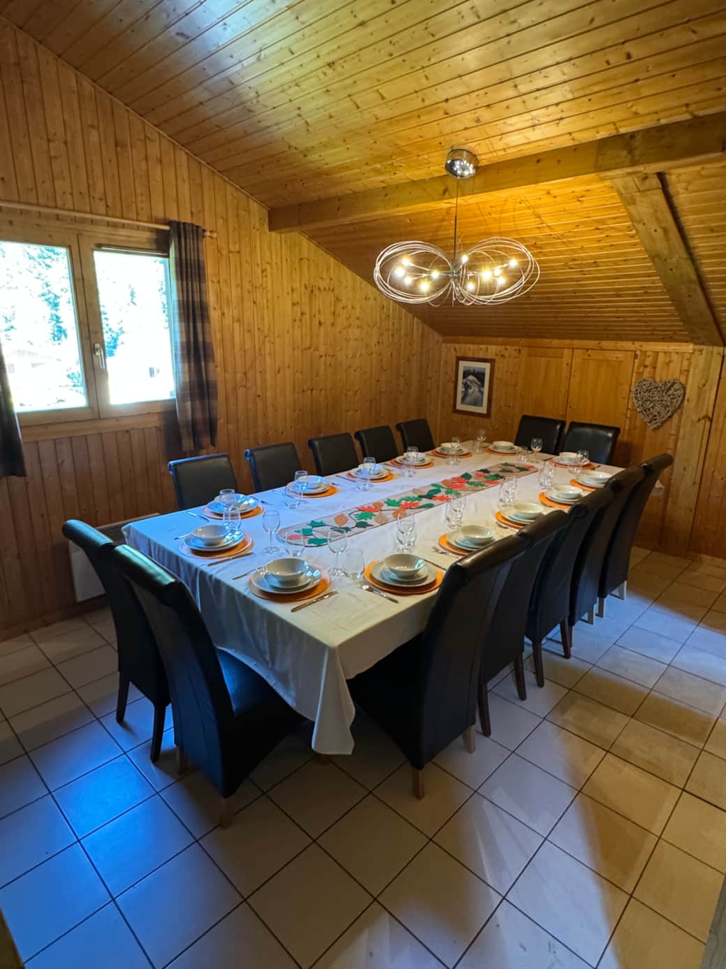 Dining room seats 14