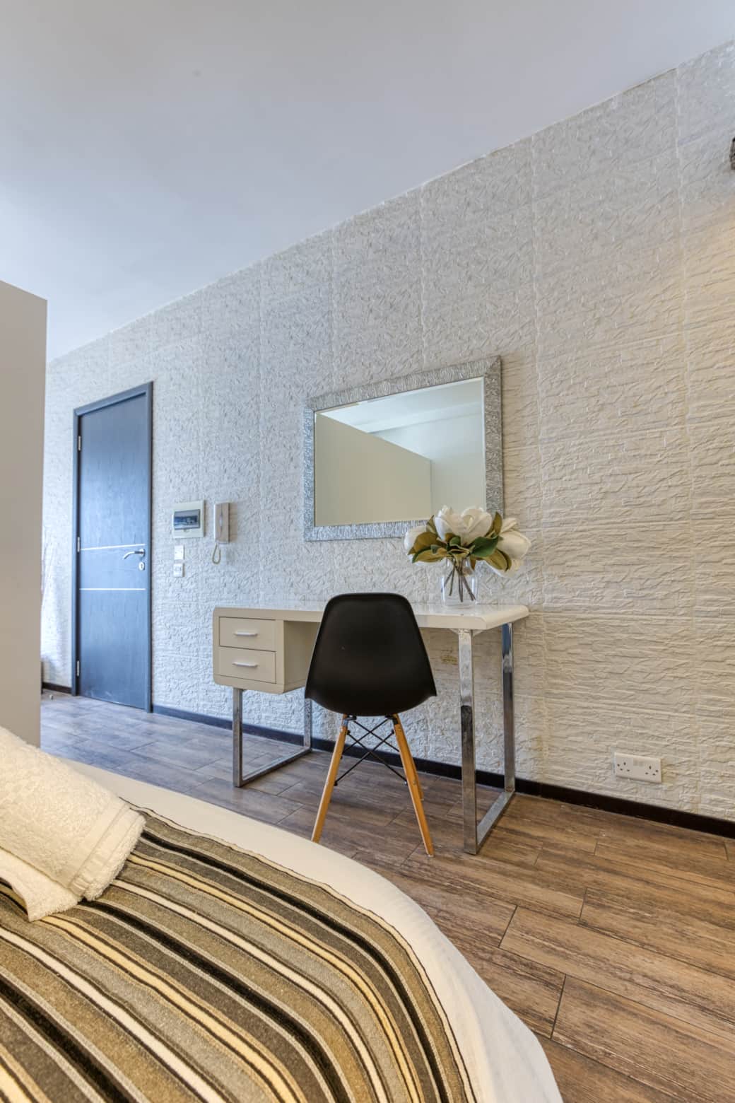 Bedroom / Studio bed