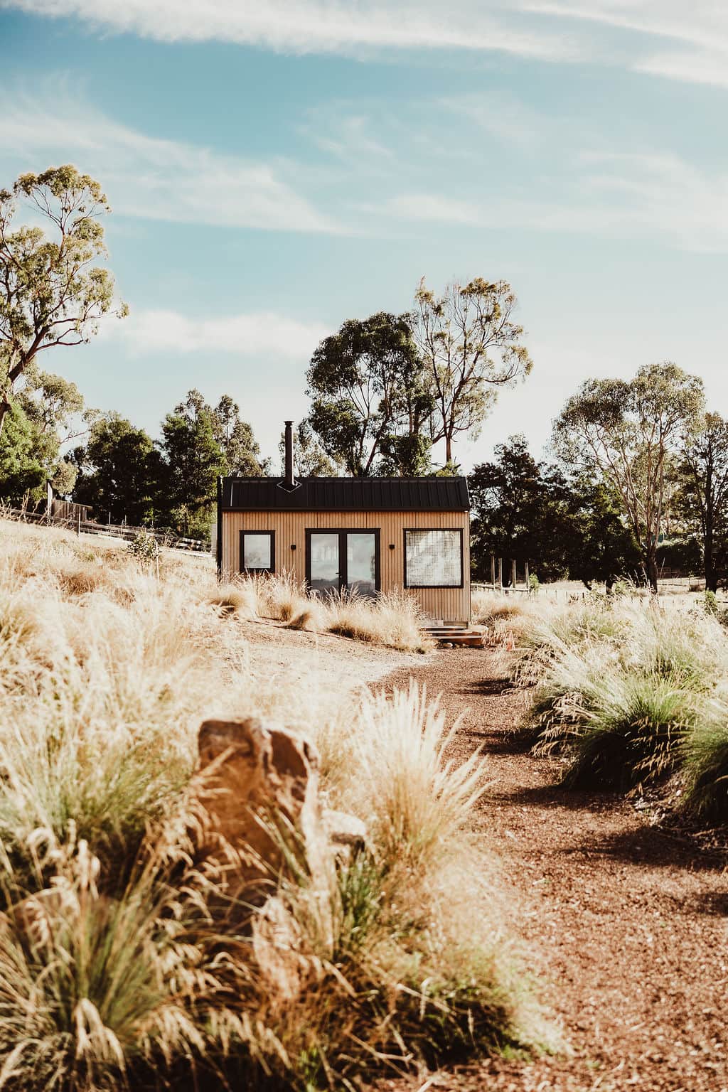 Picker's Cabin the 'Currawong' at Bundaleera Vineyard