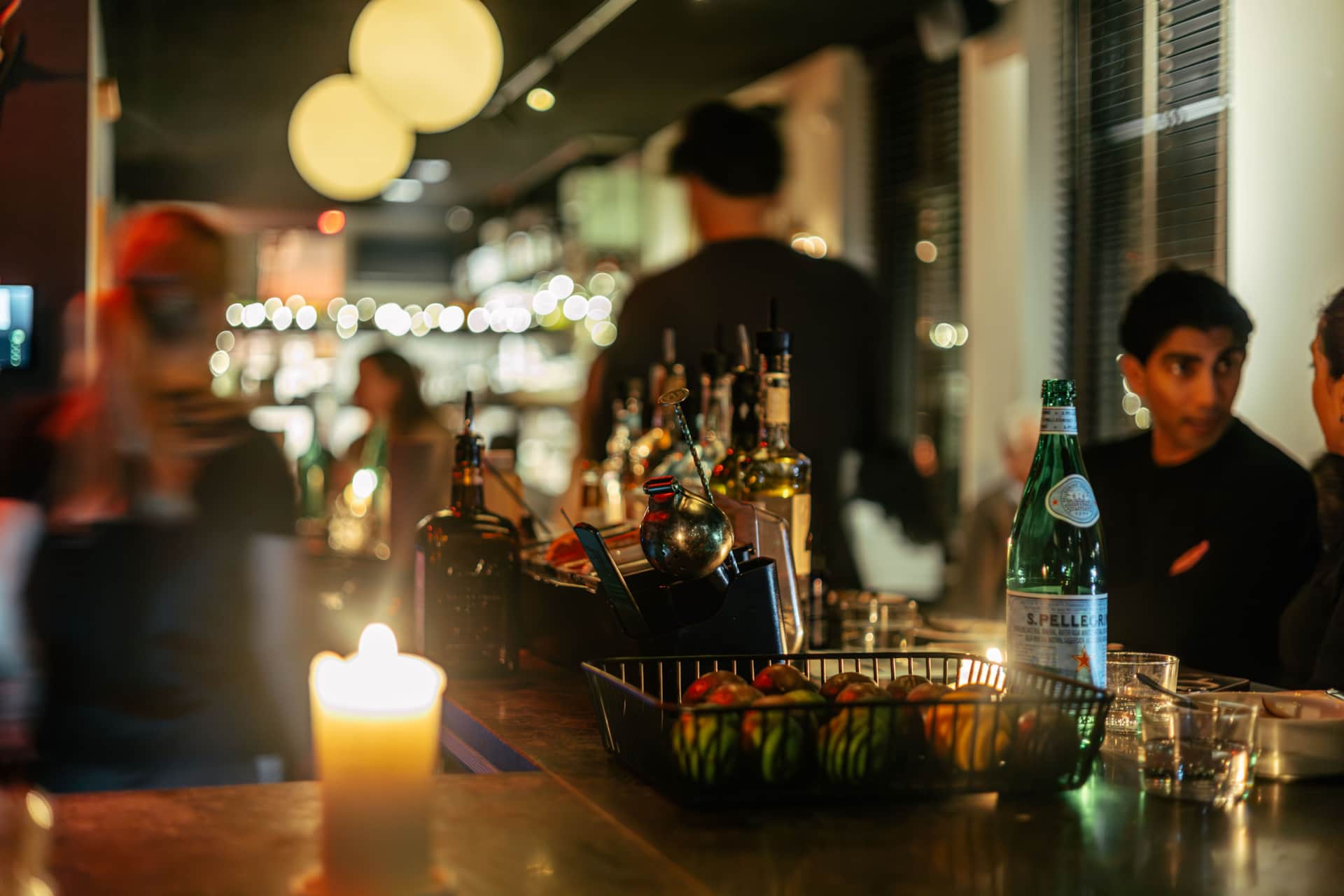 Gezellige restaurantsfeer in Amsterdam
