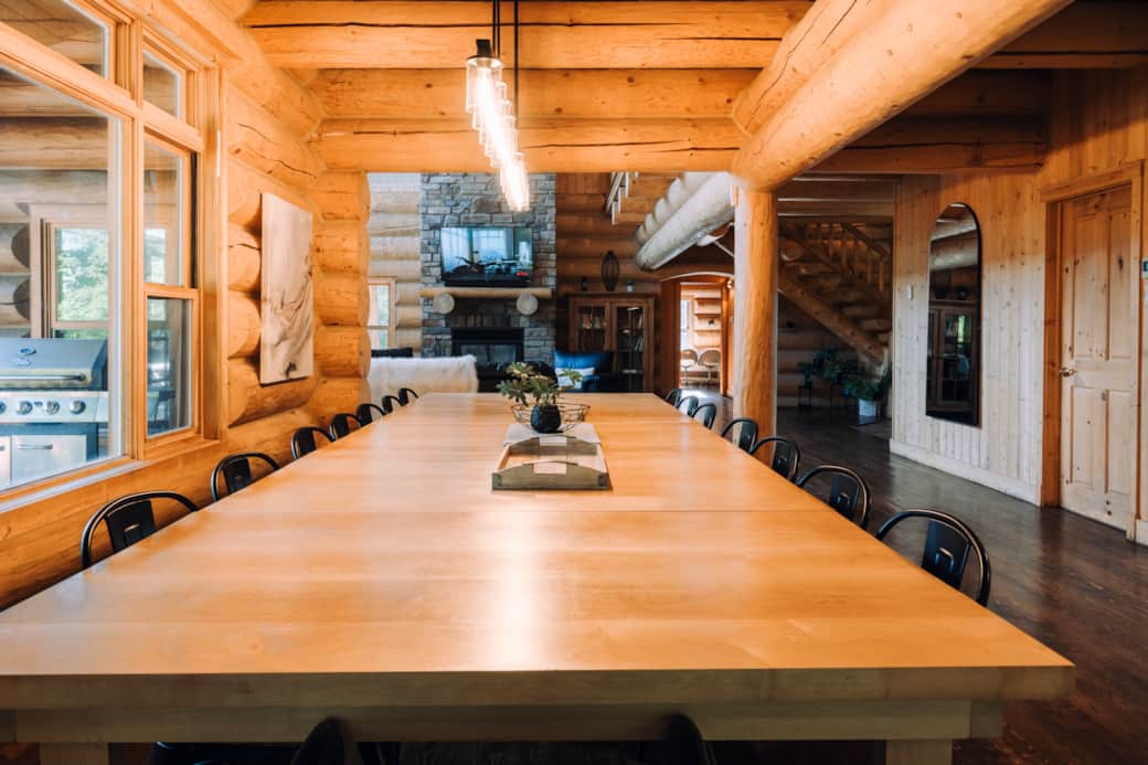 Grande table à manger