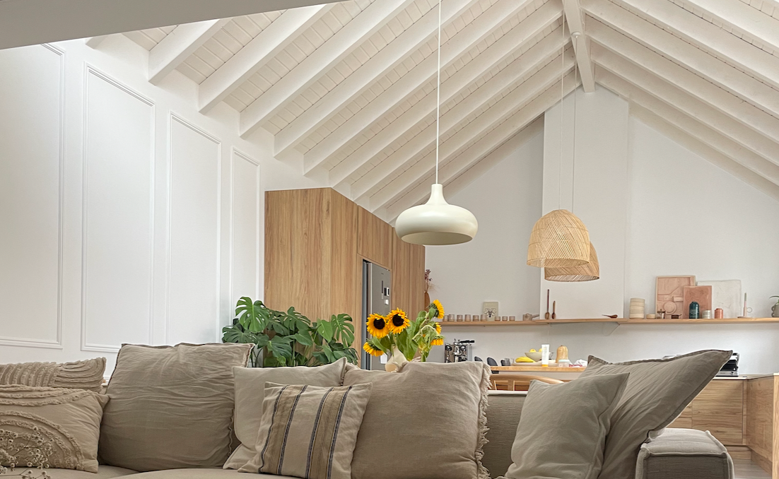 Cosy_living_and_dinig_Area