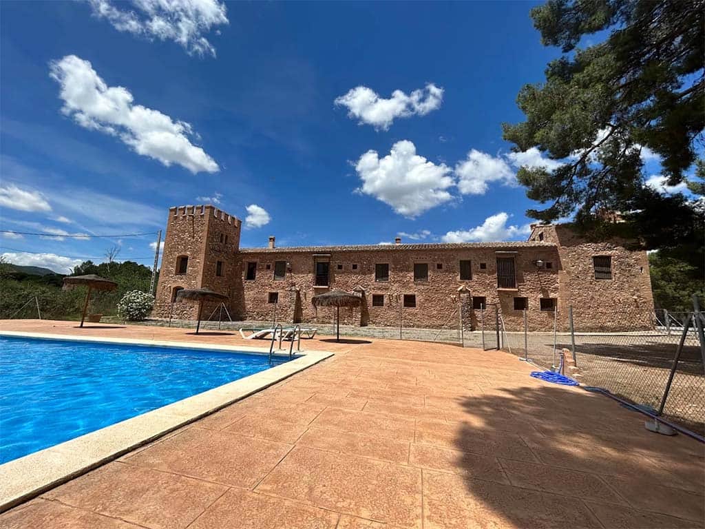 Casa rural con piscina en Castellón- Reserva tu casa con piscina