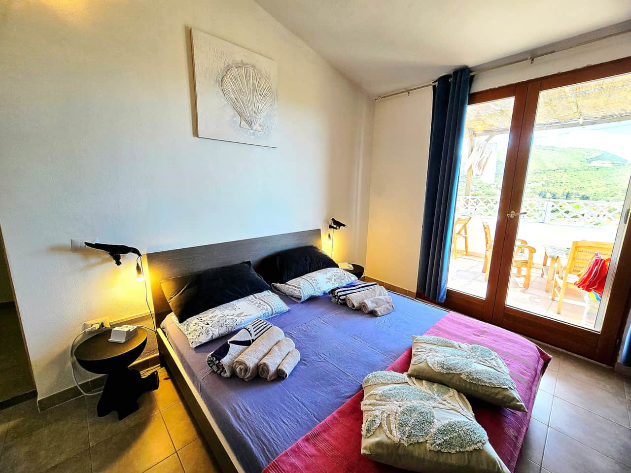 Double bedroom opening directly onto the terrace