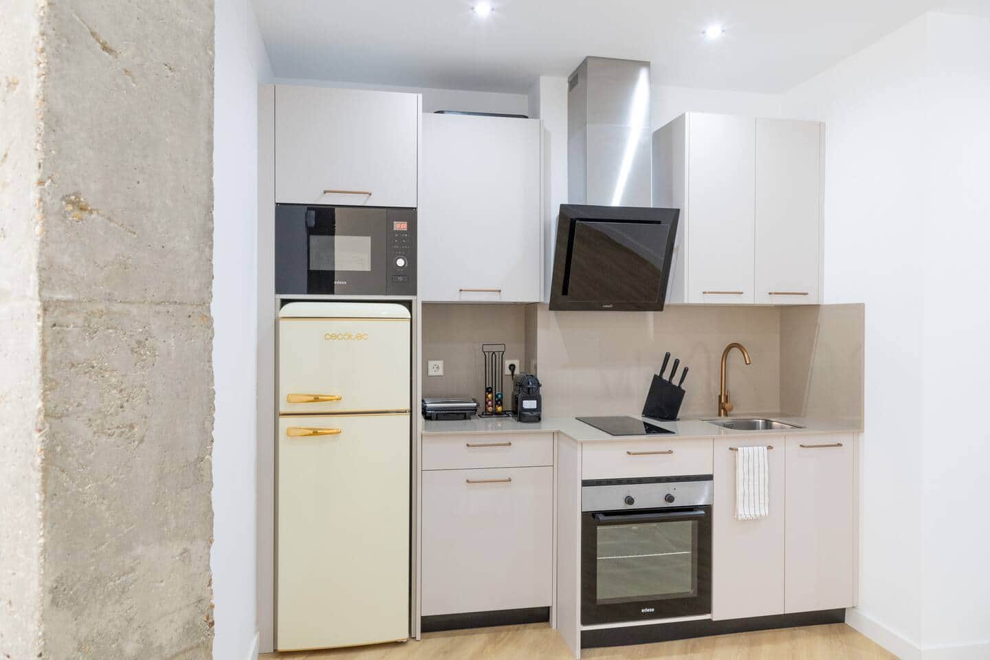 Apartamento moderno céntrico con AC y Luz natural — foto 7