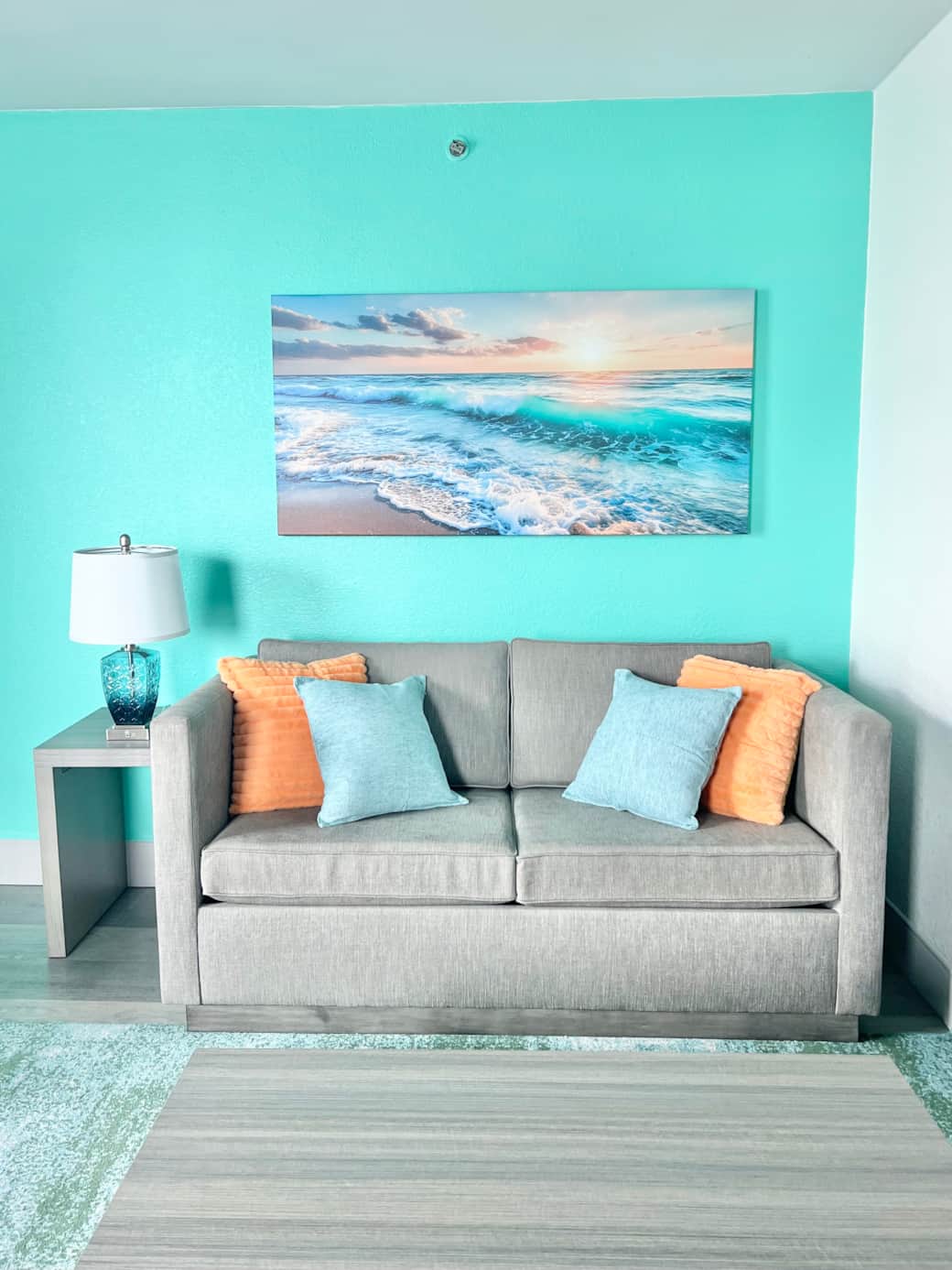 Sofa bed in living room (full mattress) 