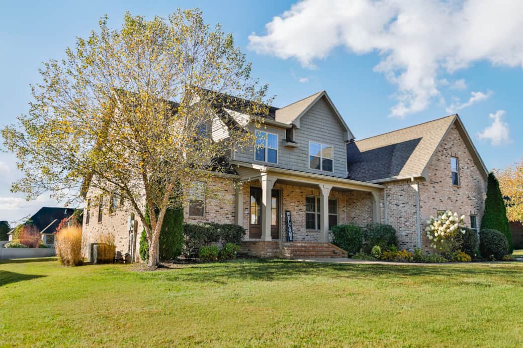 Quiet country side so no busy road noise here. Quiet country side so no busy road noise here.