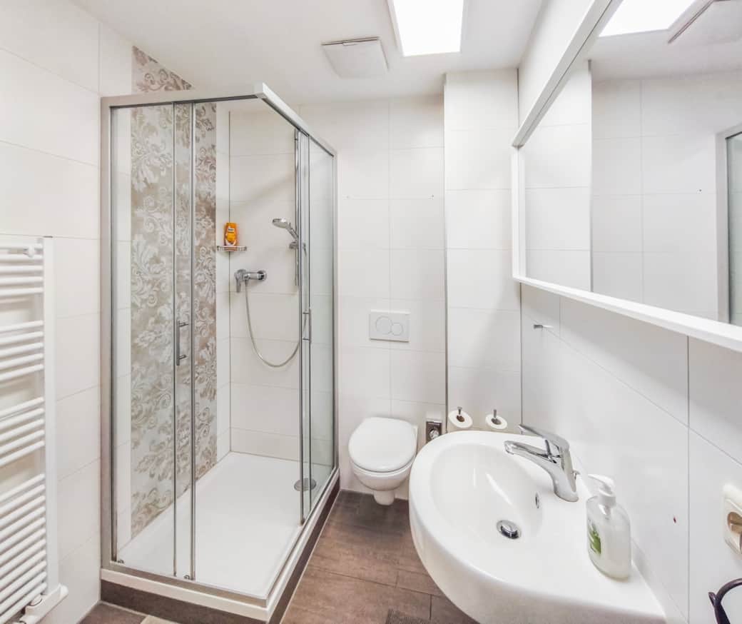 Home 1 - Badezimmer
