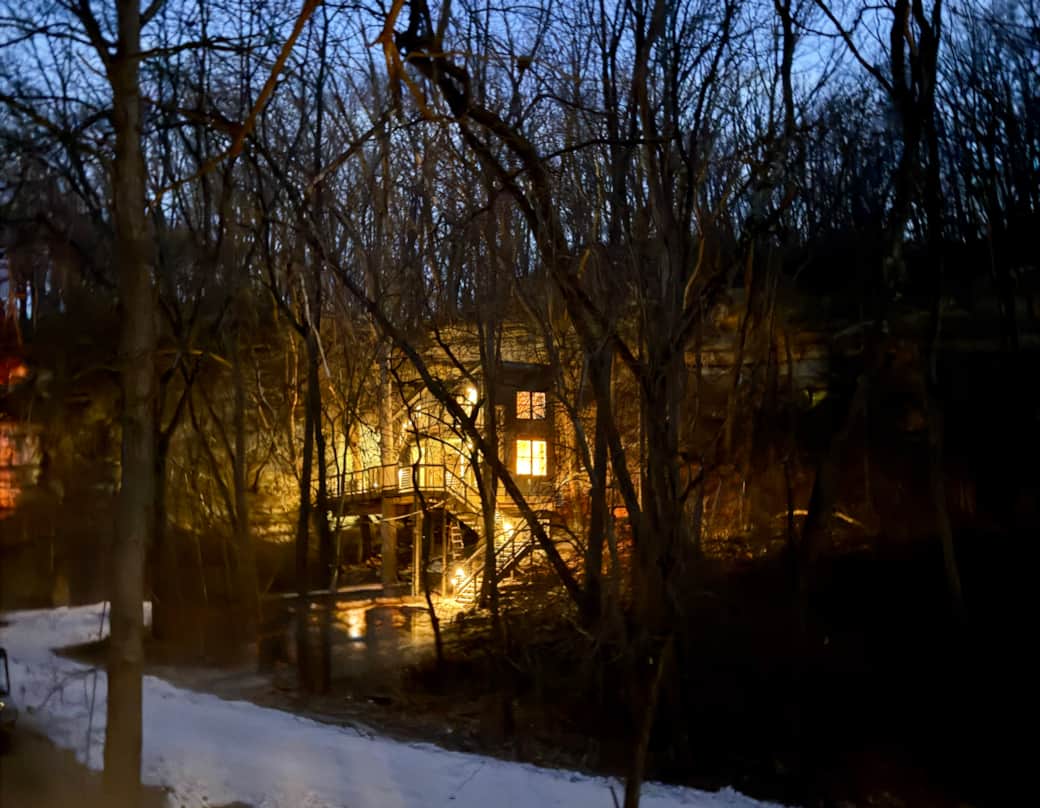 Treehouse 3 lit up