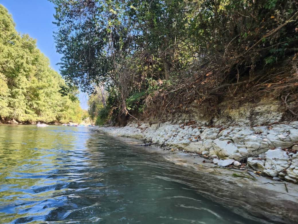 Located just minutes away from the Comal River.
