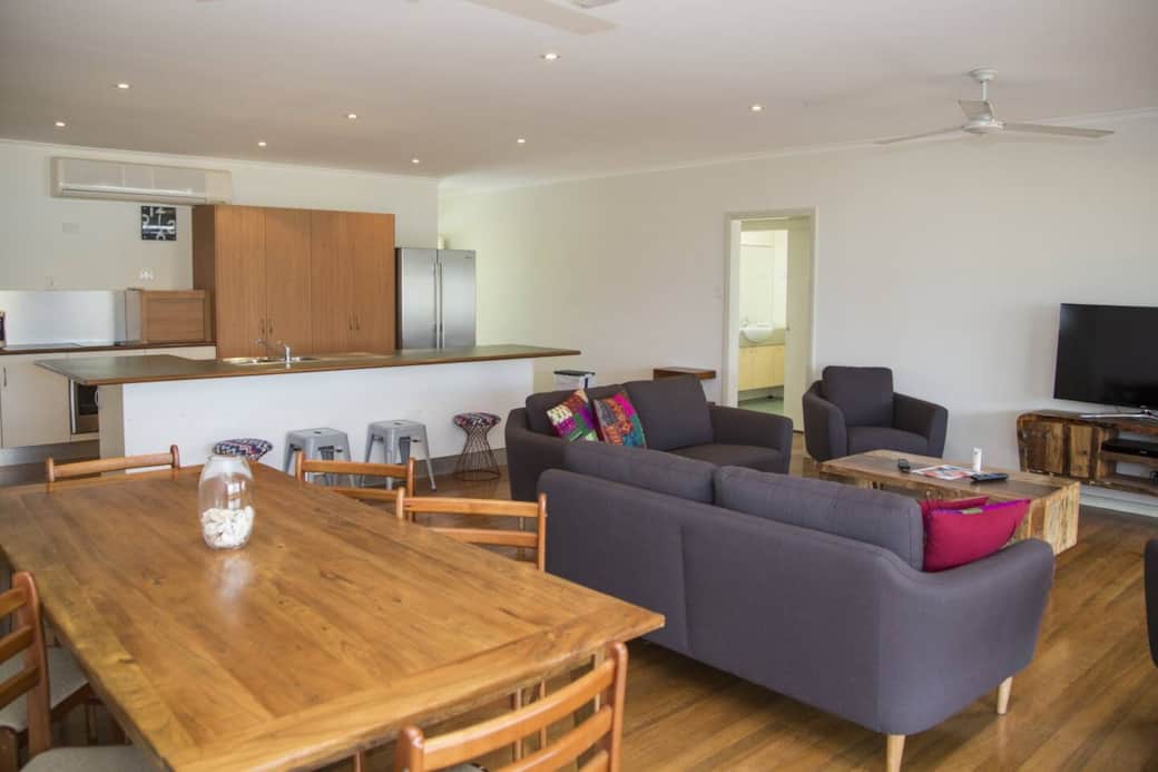 Apollo Jewel No4 - Dining Lounge Kitchen