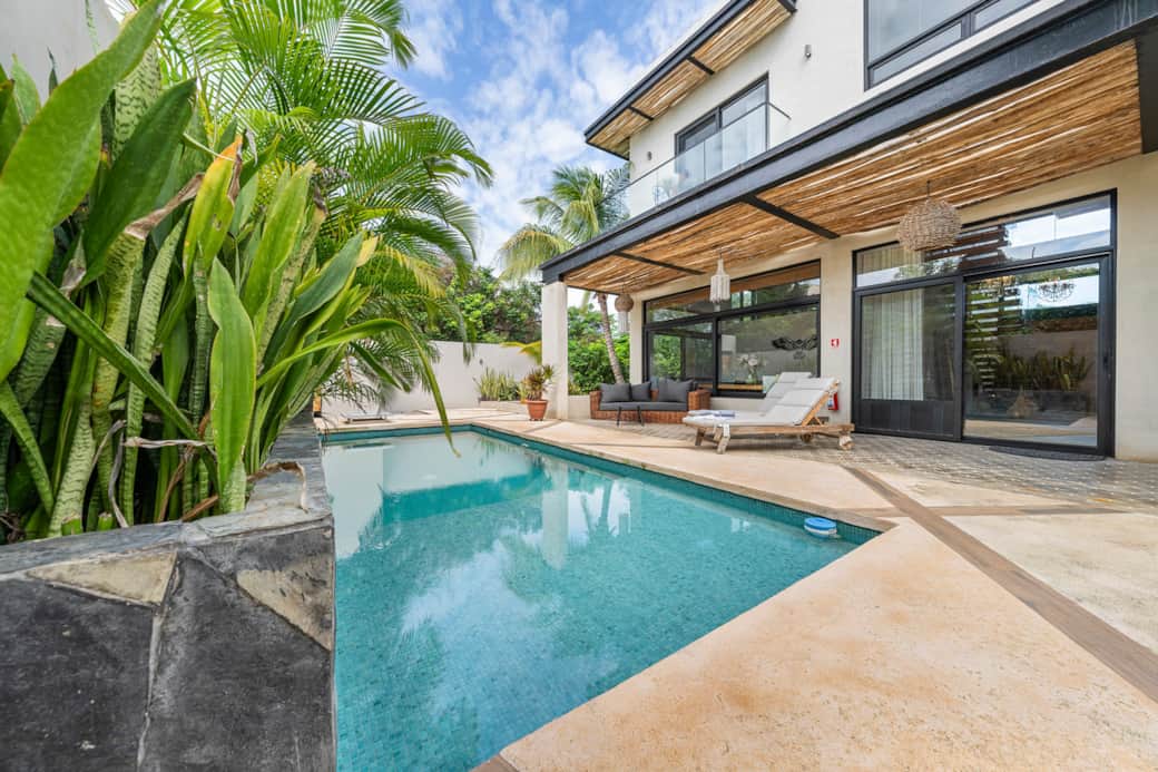 Casa Daliya - Pool - Garden - Patio - Seating - Vacation Rental - Isla Mujeres Casa Daliya - Pool - Garden - Patio - Seating - Vacation Rental - Isla Mujeres