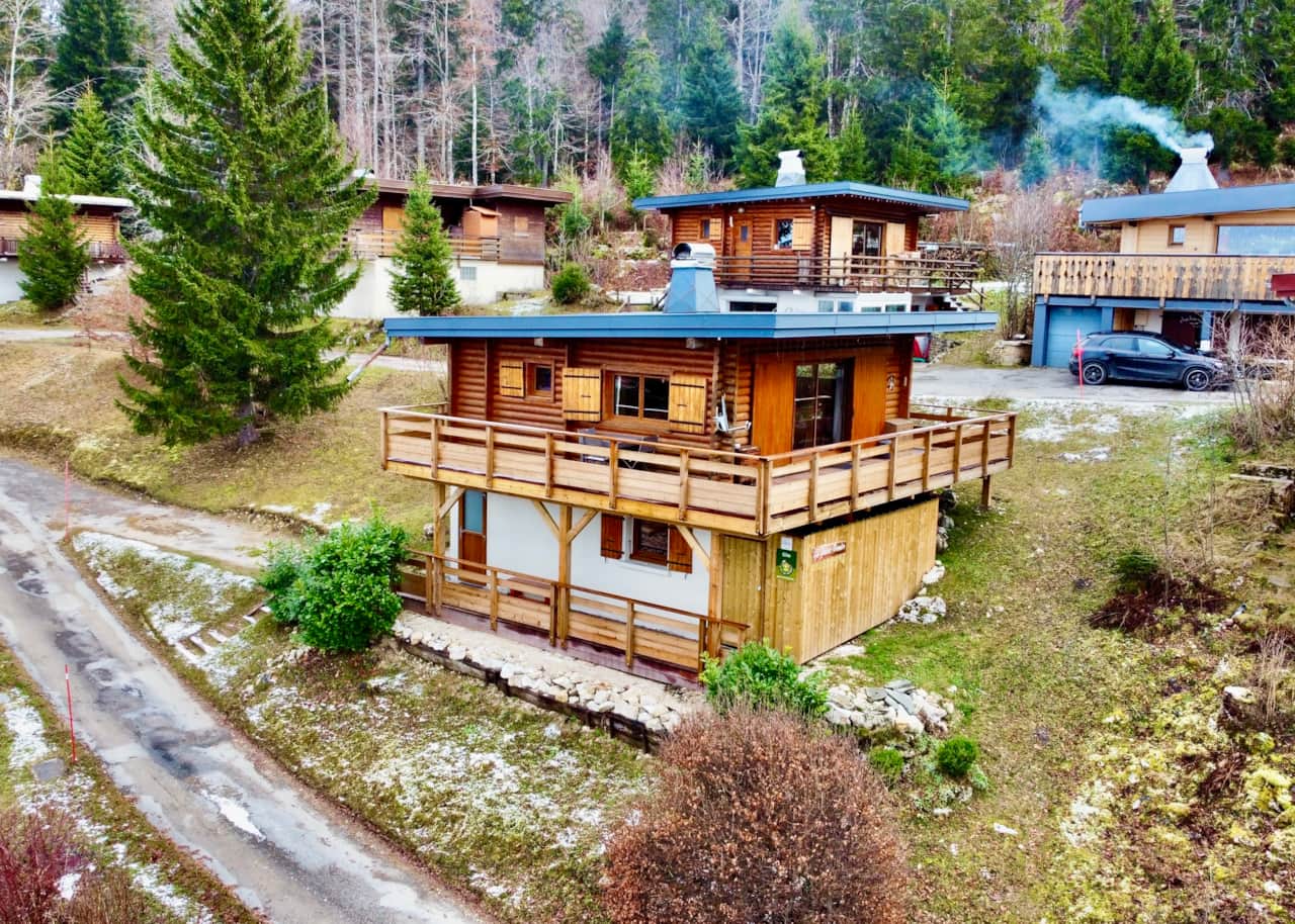 Le chalet de vacances vue en drone