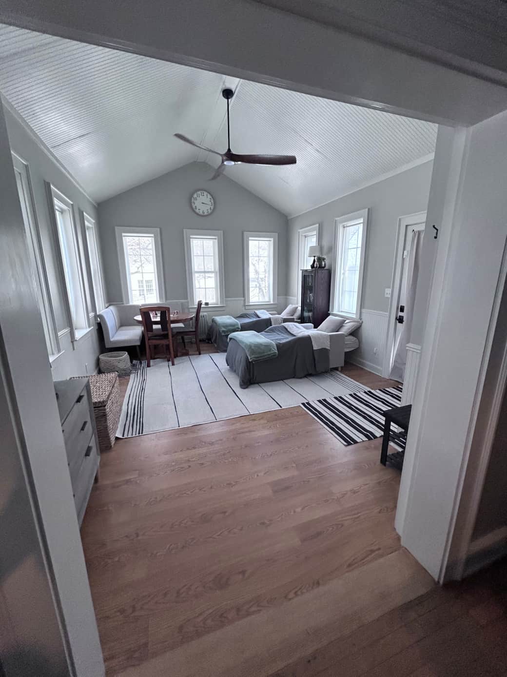 Sun Room with foldout sleeper chairs (twins)